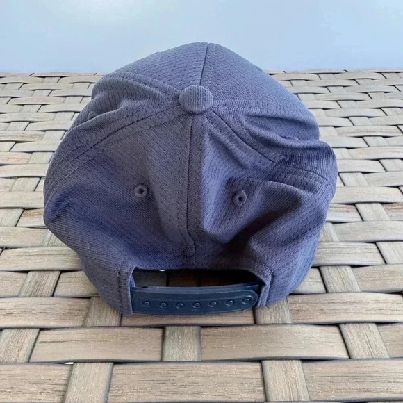 Travis Mathew Men's El Capitan Hat SnapBack Navy Hat 110 Flexfit Tech Polyester - Picture 6 of 7